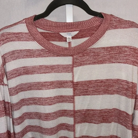 Time & Tru Hacci Knit Pullover Oversized Small - Picture 7 of 14